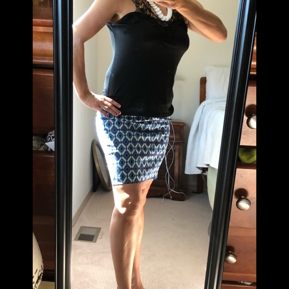 3/$25 DALIA COLLECTION -Blue/Purple/White Cotton Print - Picture 7 of 8